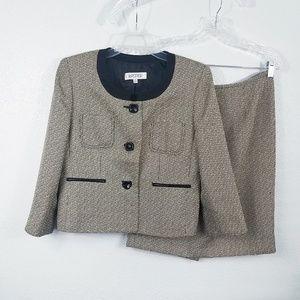 Kasper Women's Jacket & Skirt Suit Set